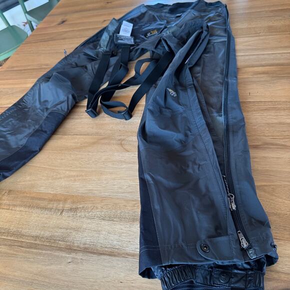 Mountain Hardwear Waterproof Pro Pant Size 4 Black - Picture 11 of 16